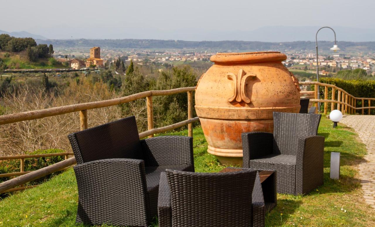 Montevecchio Apartments Montopoli in Val dʼArno Kültér fotó