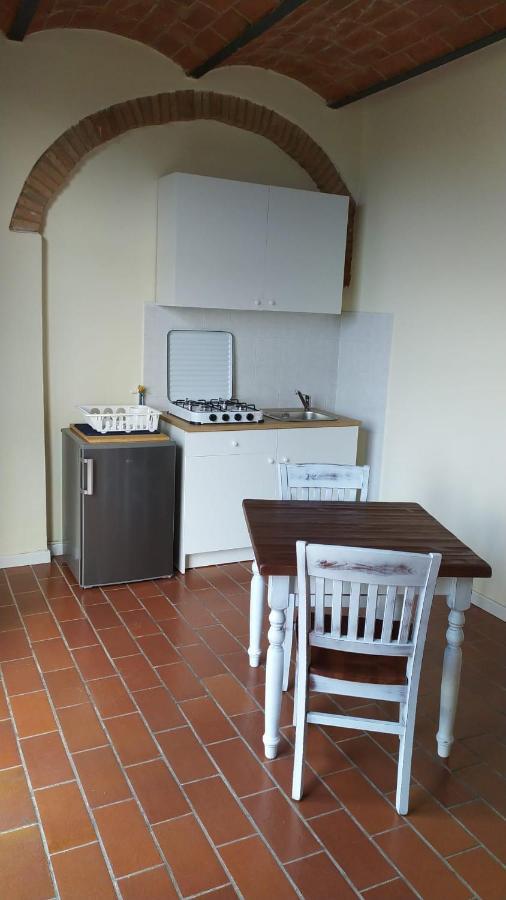 Montevecchio Apartments Montopoli in Val dʼArno Kültér fotó
