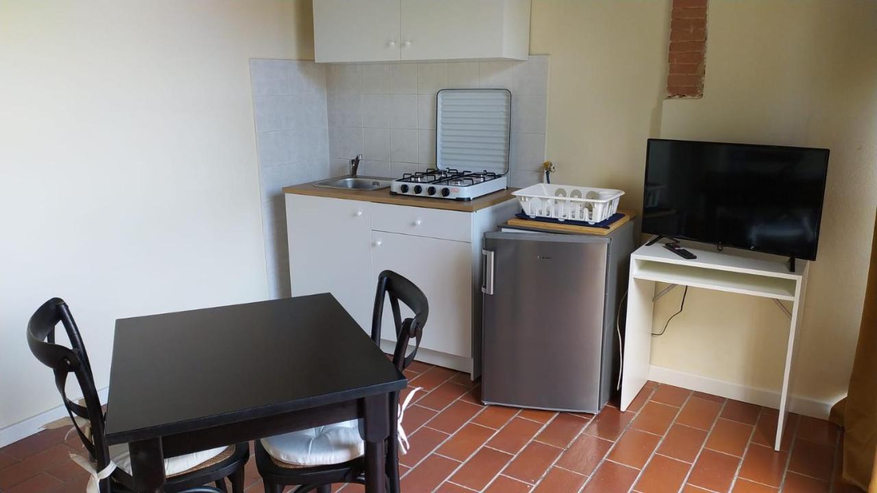 Montevecchio Apartments Montopoli in Val dʼArno Kültér fotó